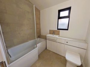 Family Bathroom - click for photo gallery